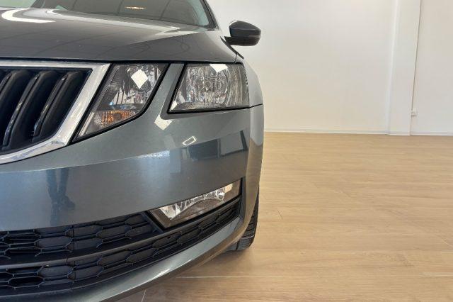 SKODA Octavia 1.5 DSG Wagon Ambition G-Tec