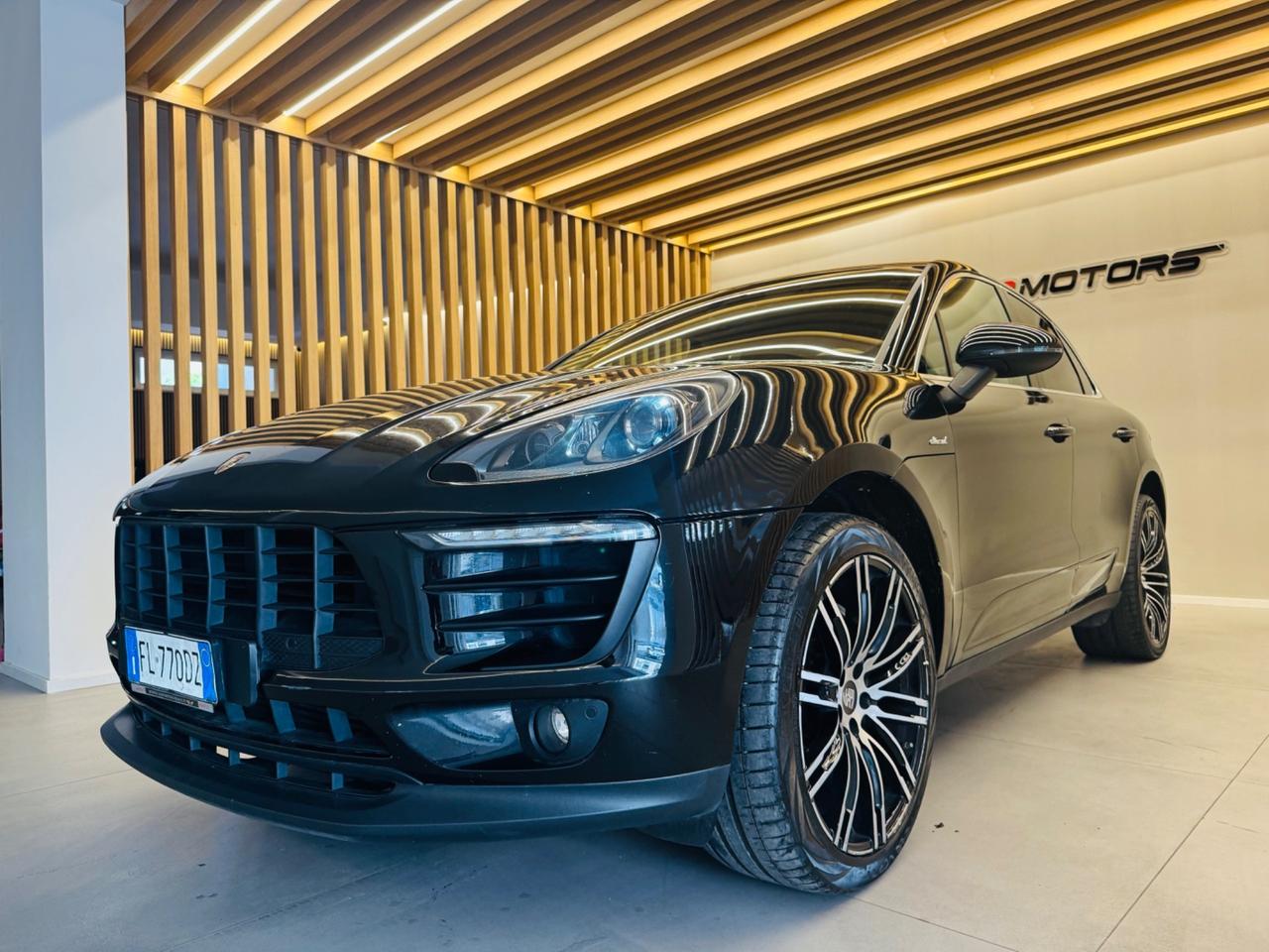 Porsche Macan 3.0 S Diesel RESTLYNG 2017 FULL OPTIONALS GARANZIA TOTALE
