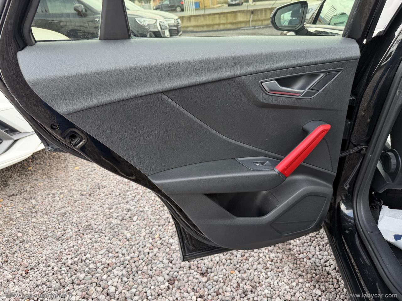 AUDI Q2 1.6 TDI NAVI TETTO SPORT PARCHEGGIO ASSISTITO