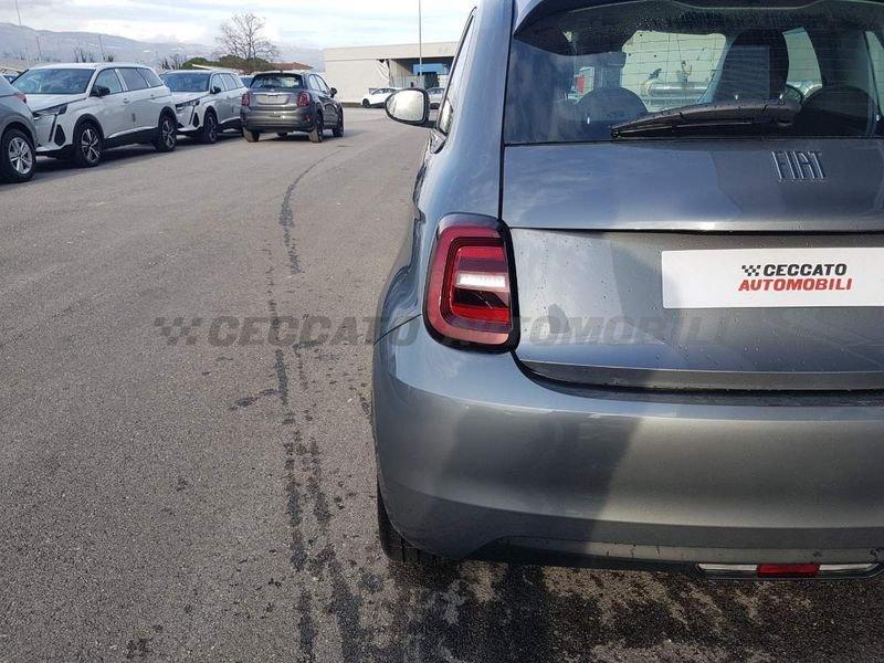 FIAT 500e LA NUOVA 500 42 kWh