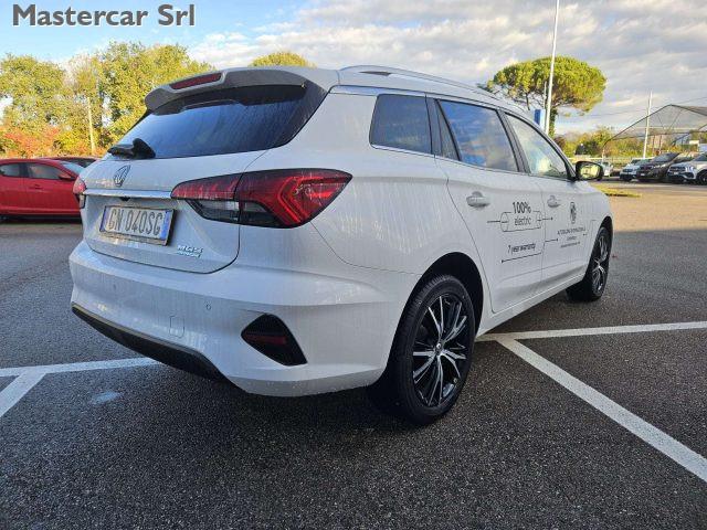MG MG5 MG5 Luxury Long Range - GN040SG