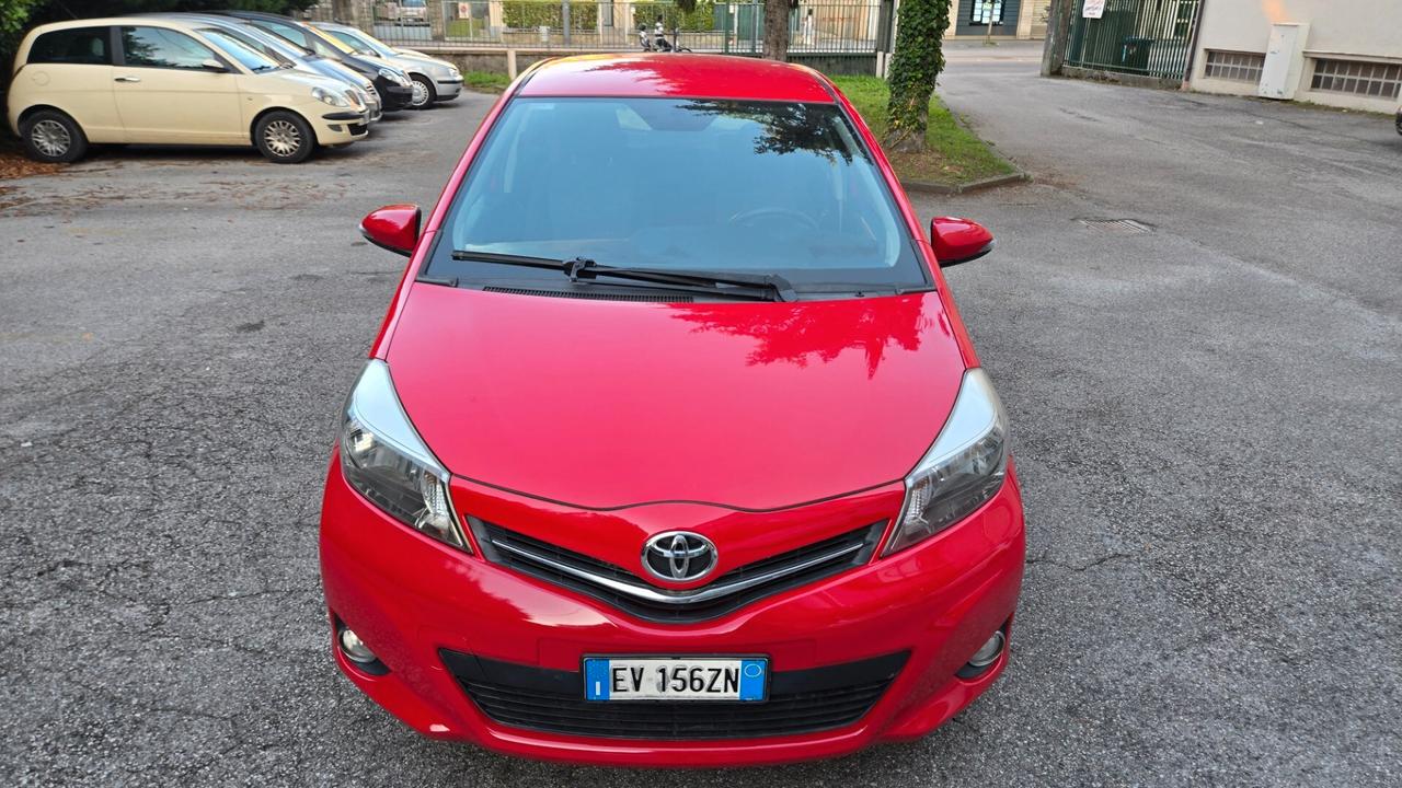 Toyota Yaris 1.0 5 porte Lounge