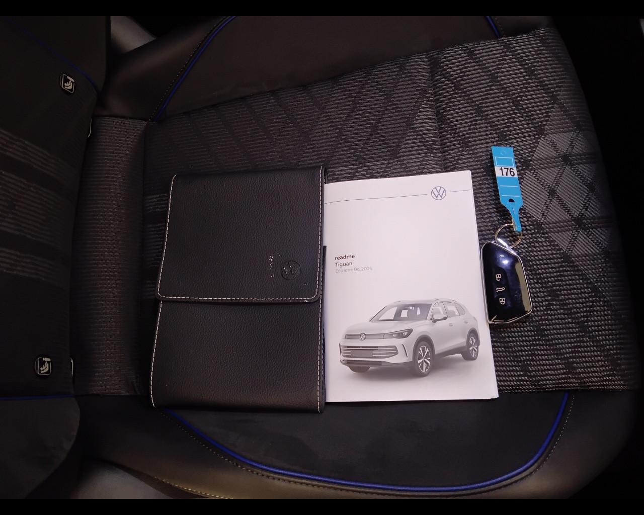 VOLKSWAGEN Tiguan III 2024 - Tiguan 2.0 tdi R-Line 150cv dsg