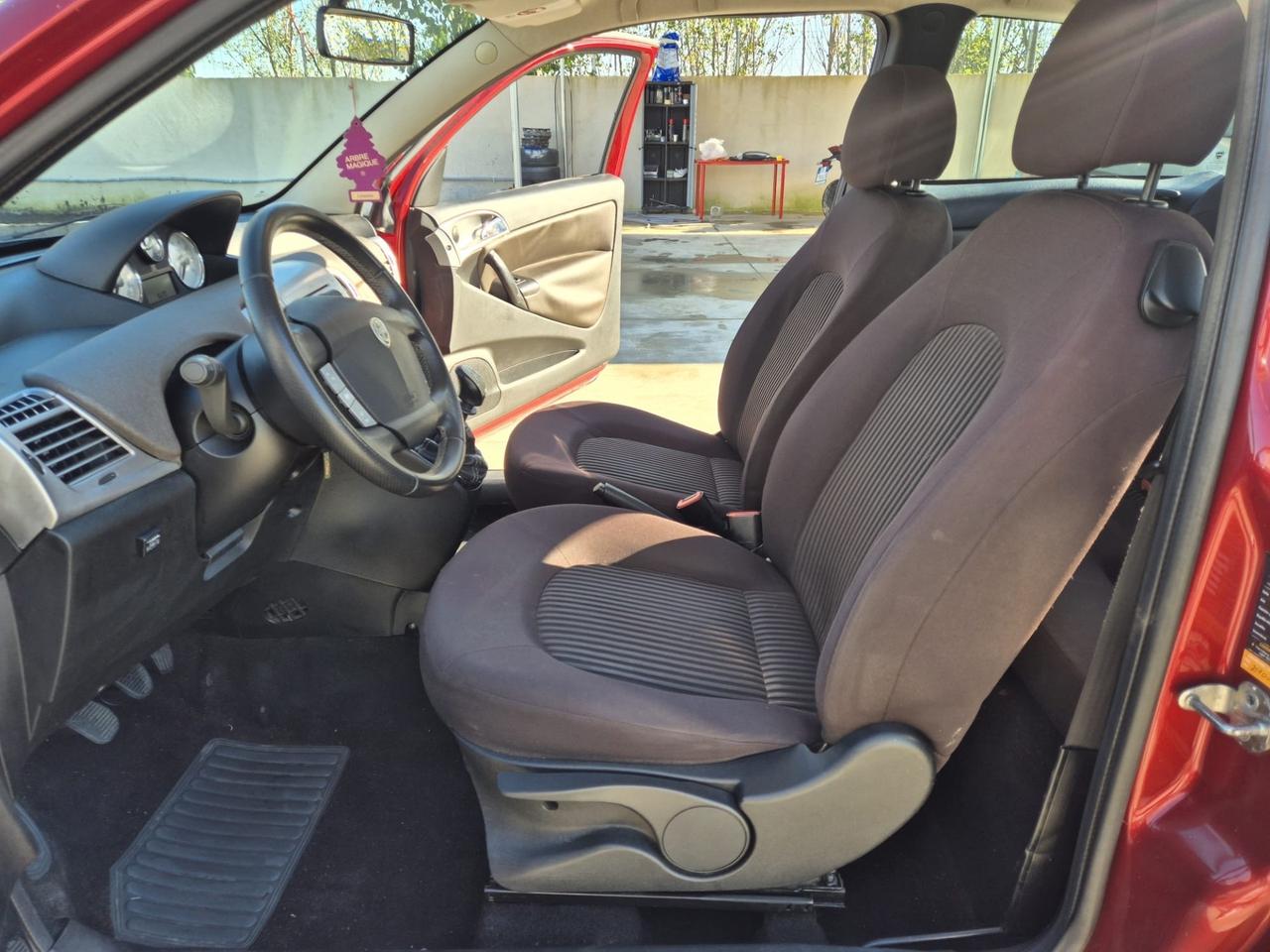 Lancia Ypsilon 1.4 Diva Ecochic GPL