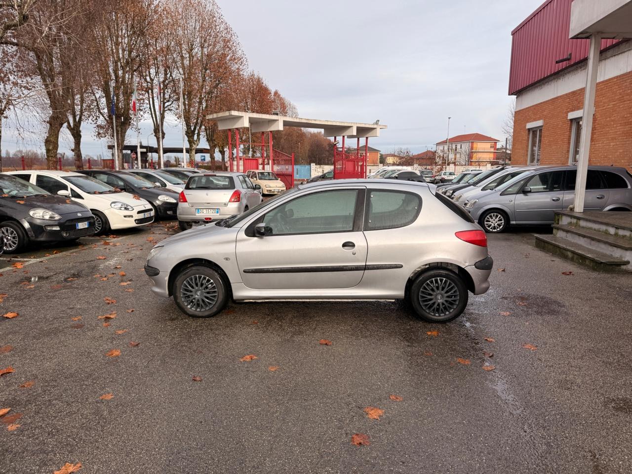 Peugeot 206 1.1 3p. XT