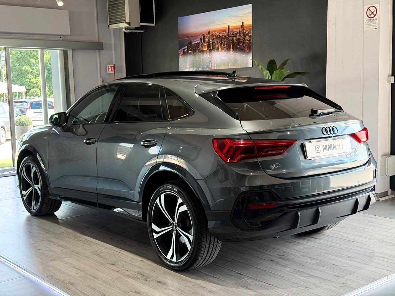 Audi Q3 SPB 35 TDI S-Line Identity Black S-Tronic