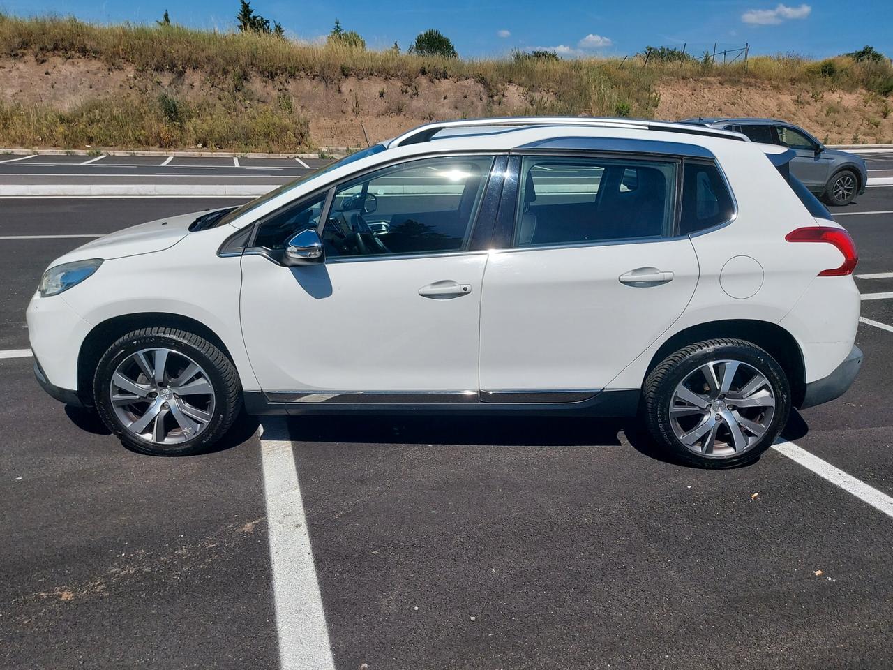 Peugeot 2008 1.6 e-HDi 92cv Allure