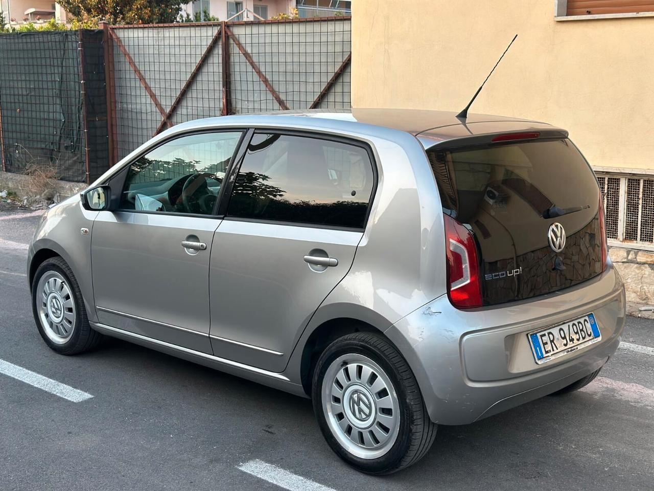 Volkswagen up! 1.0 Benz/ Metano