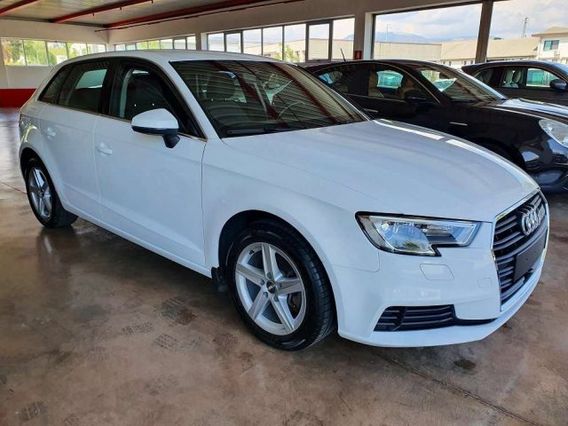 AUDI A3 SPB 1.4 TFSI COD ultra Business