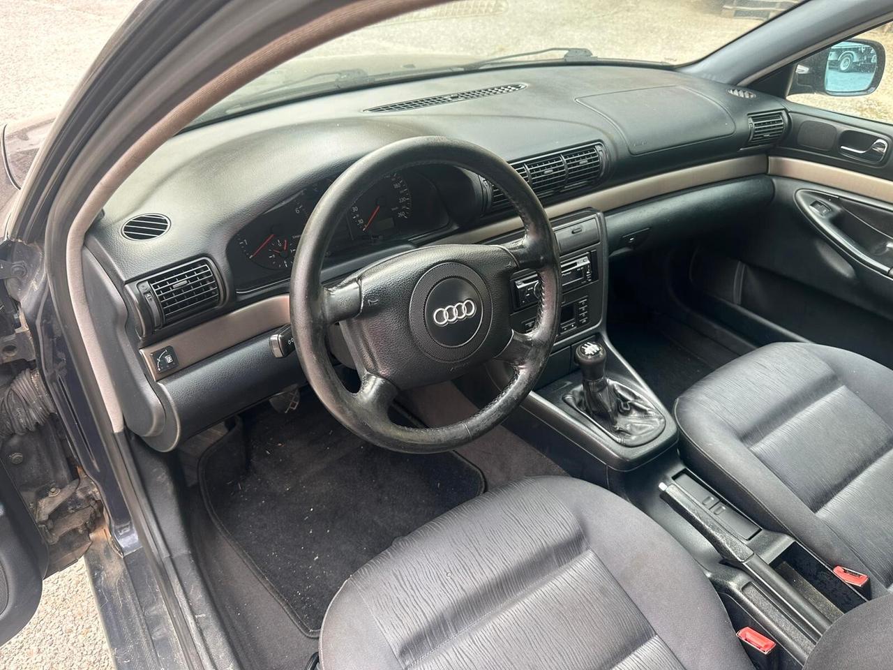 Audi A4 1.8 cat