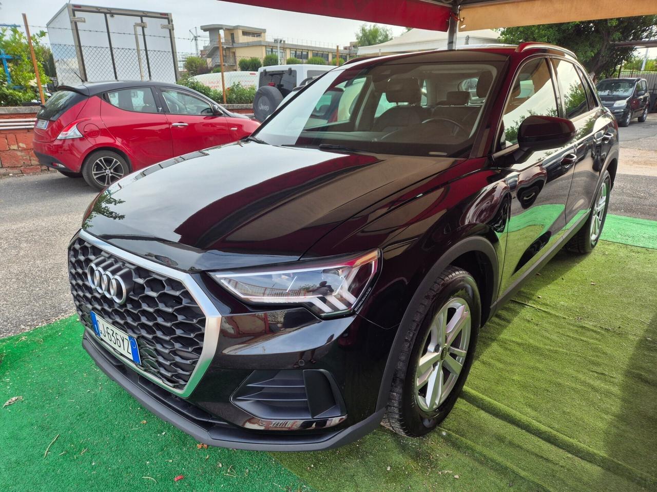 Audi Q3 35 TDI S tronic Business