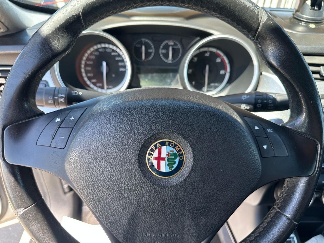 Alfa Romeo Giulietta 1.6 JTDm-2 105 CV Exclusive