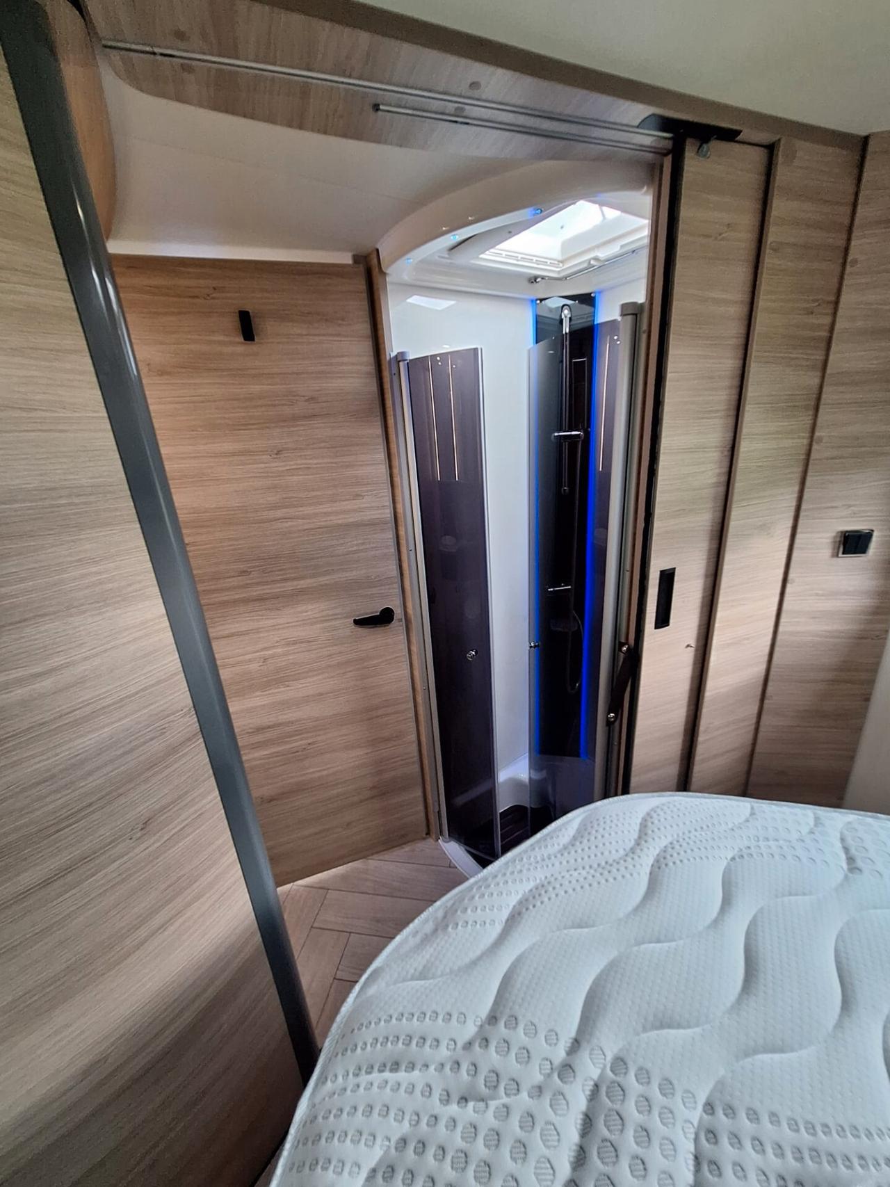 Challenger 3048 MOTORHOME € 86.900 cambio automatico -extra accessoriato letto nautico