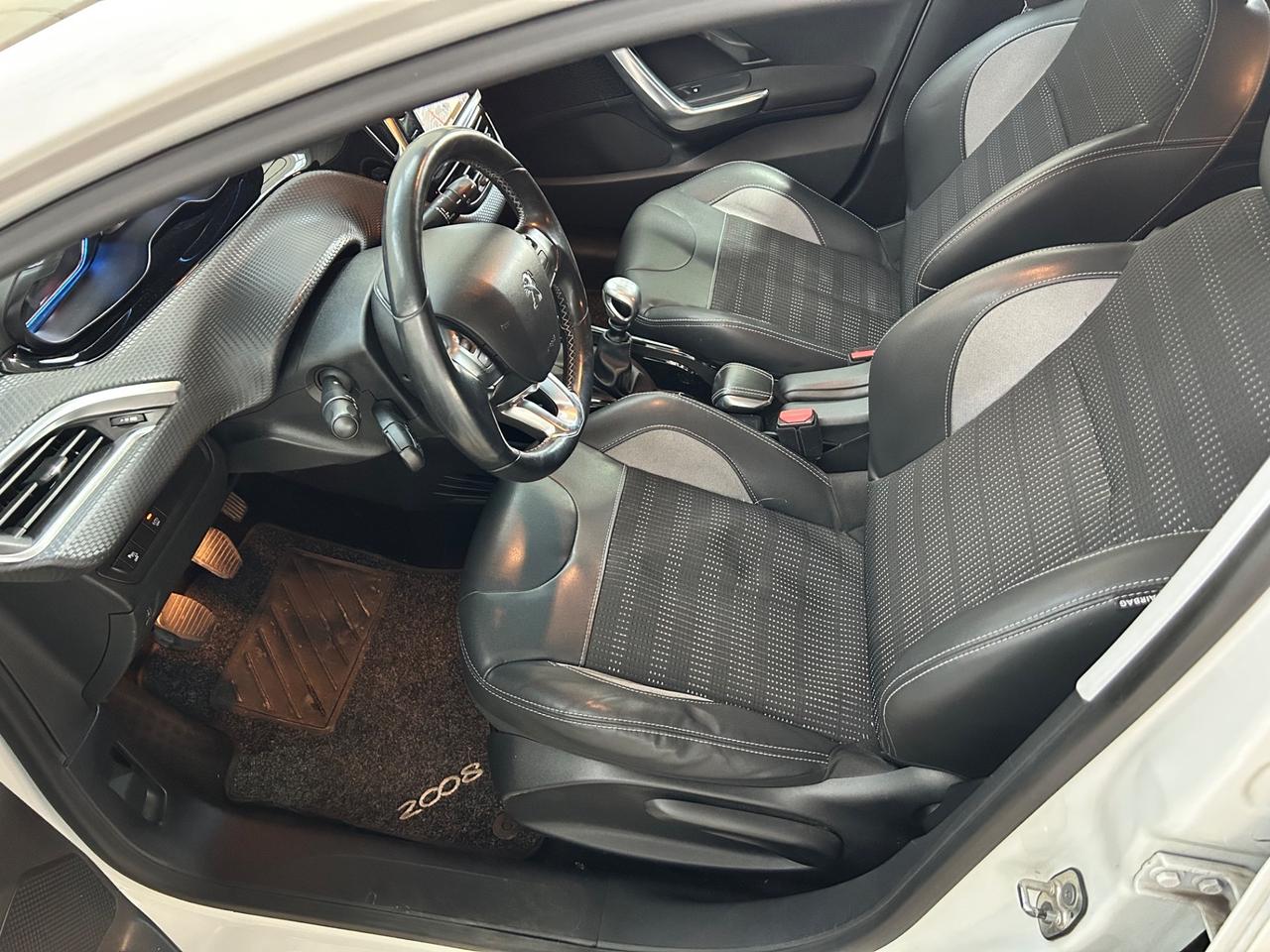 Peugeot 2008 BlueHDi 120 S&S Allure