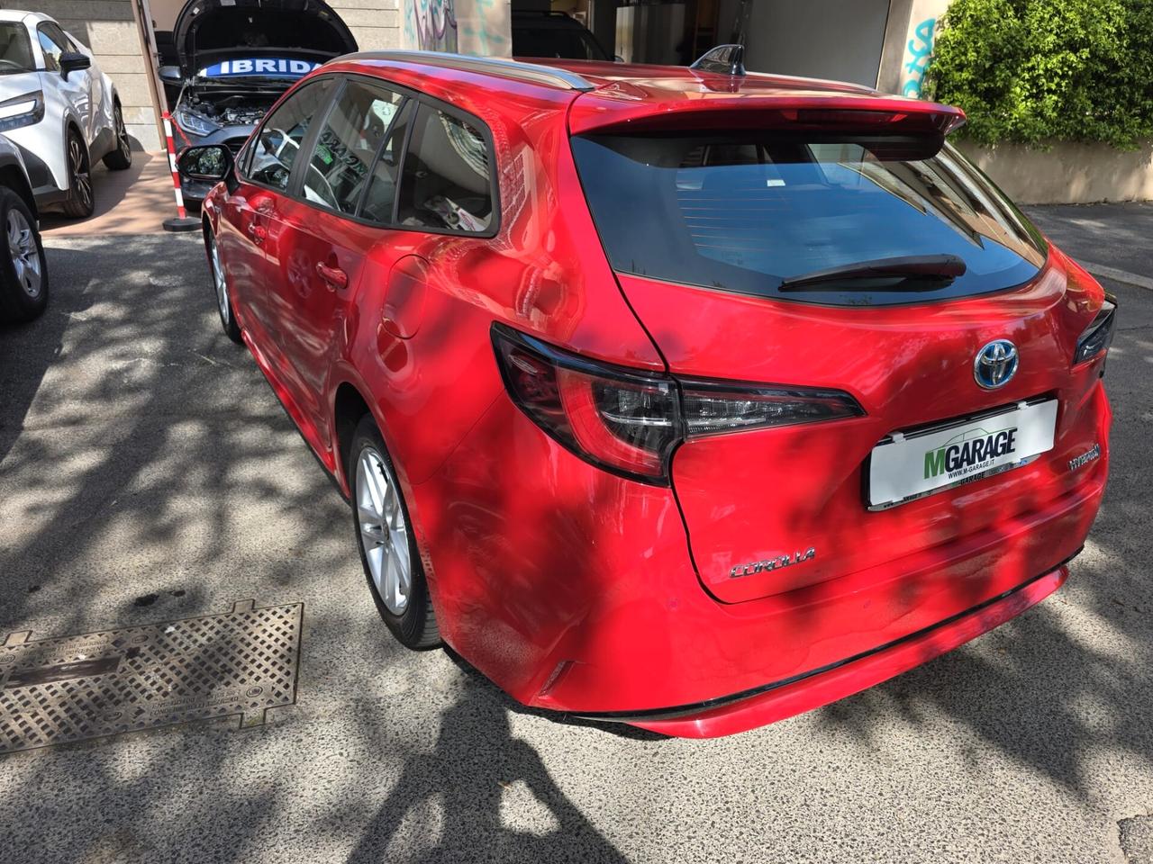 Toyota Corolla TS 1.8 Hybrid Business Tech N1