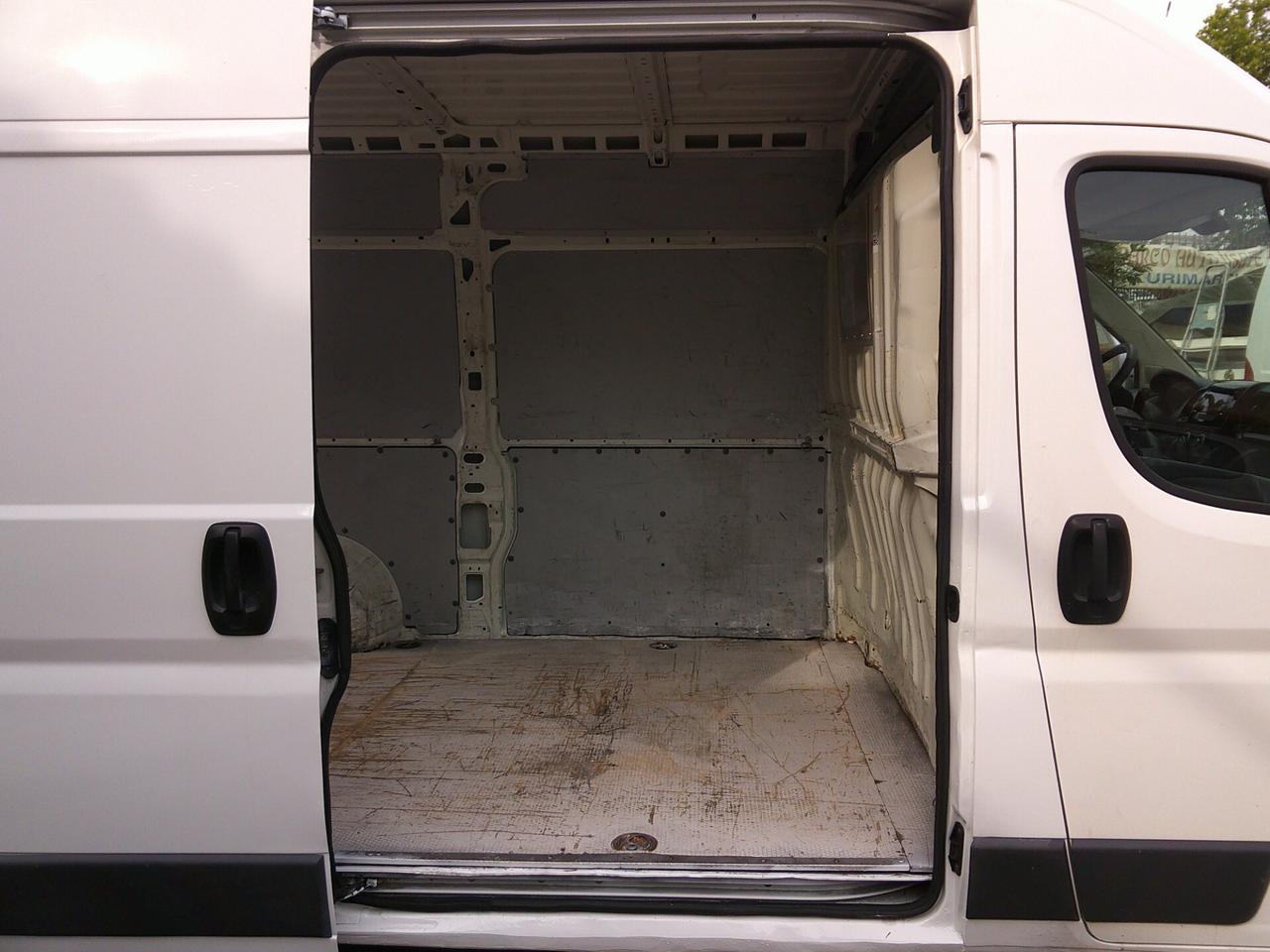 Peugeot Boxer 330 2.0 BlueHDi/130CV FAP PC-TN Combi Comfort 18