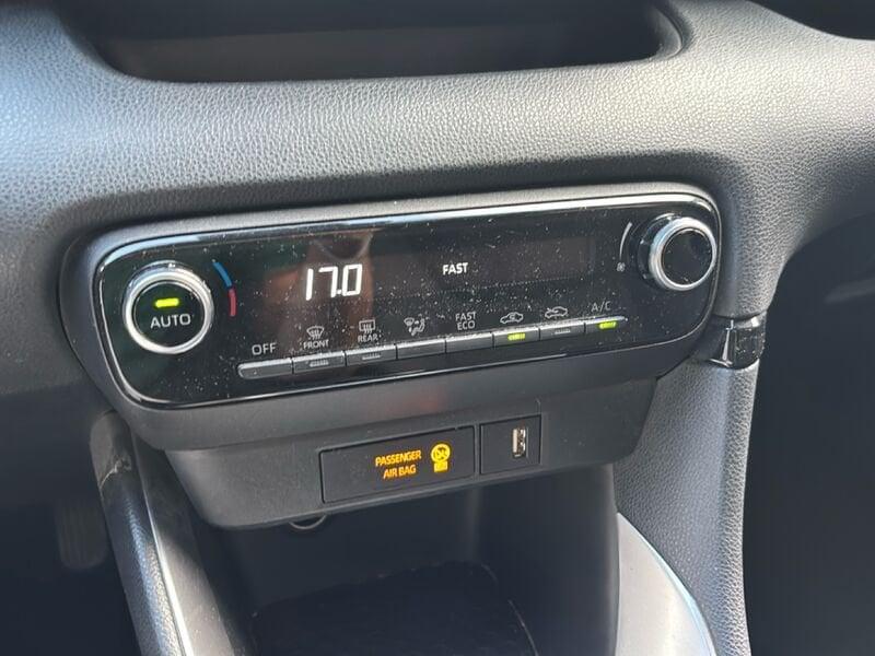 Toyota Yaris Hybrid Trend MY22