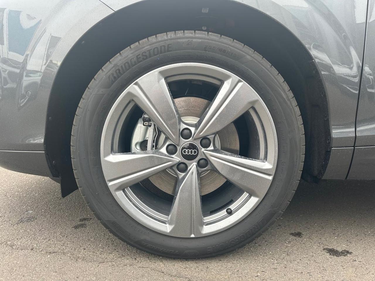 Audi Q3 40 TFSI quattro S tronic line edition
