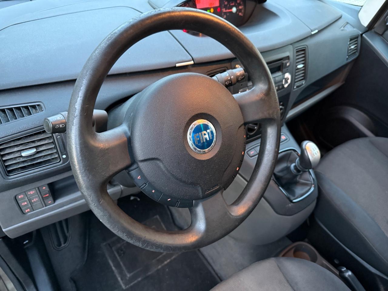 Fiat Idea 1.4 16V Emotion