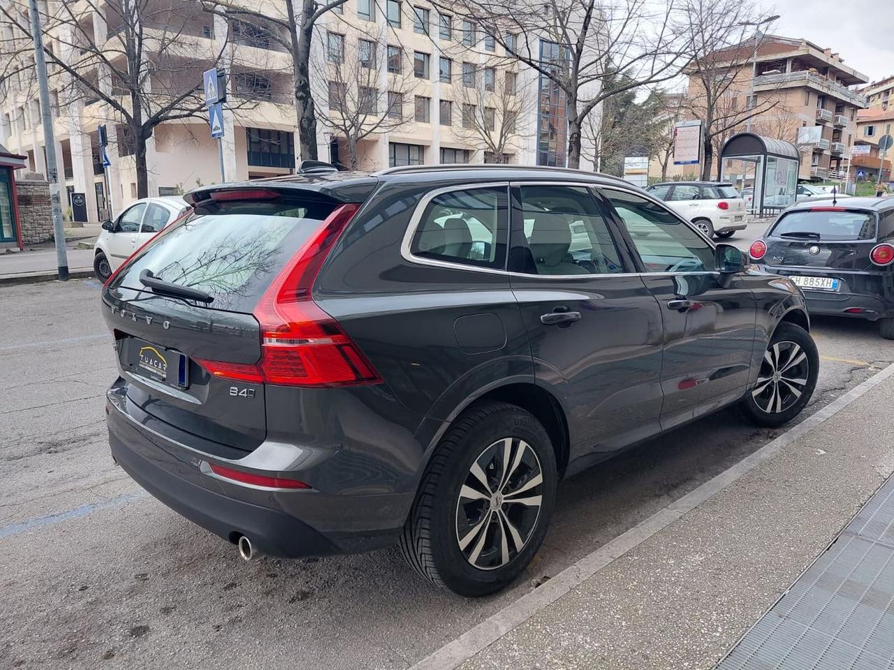 Volvo XC 60 Momentum Pro 2.0 B4 MHEV #10050