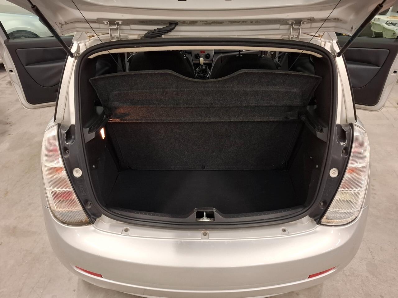 Lancia Ypsilon 1.2 Versus