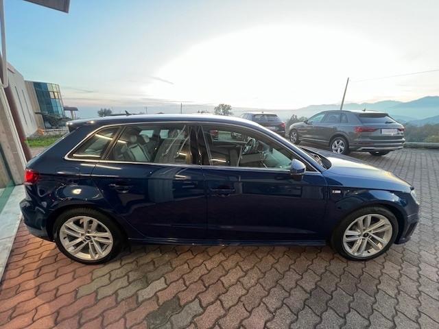 Audi A3 Sportback 1.6 tdi S-tr. 110cv S-line, Xenon, 17"