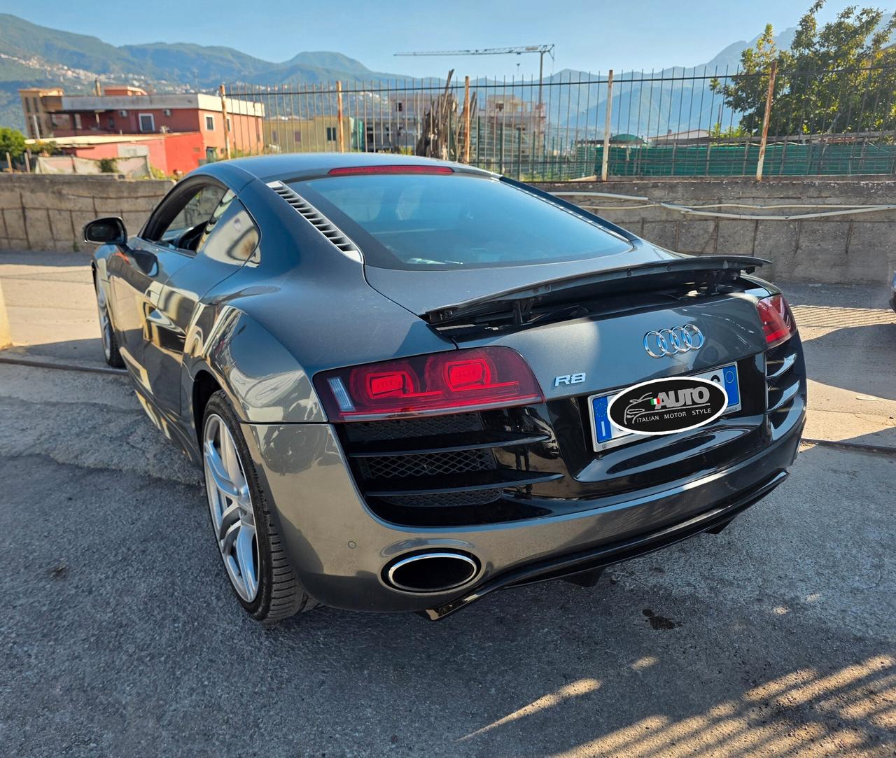 Audi R8 5.2 V10 FSI quattro R tronic
