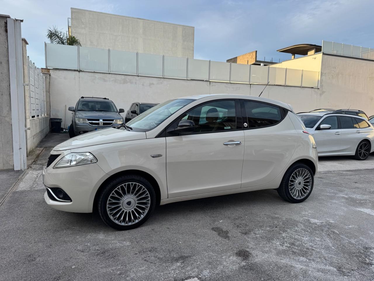 Lancia Ypsilon 1.2 GPL 69CV Ecochic Platinum 2017