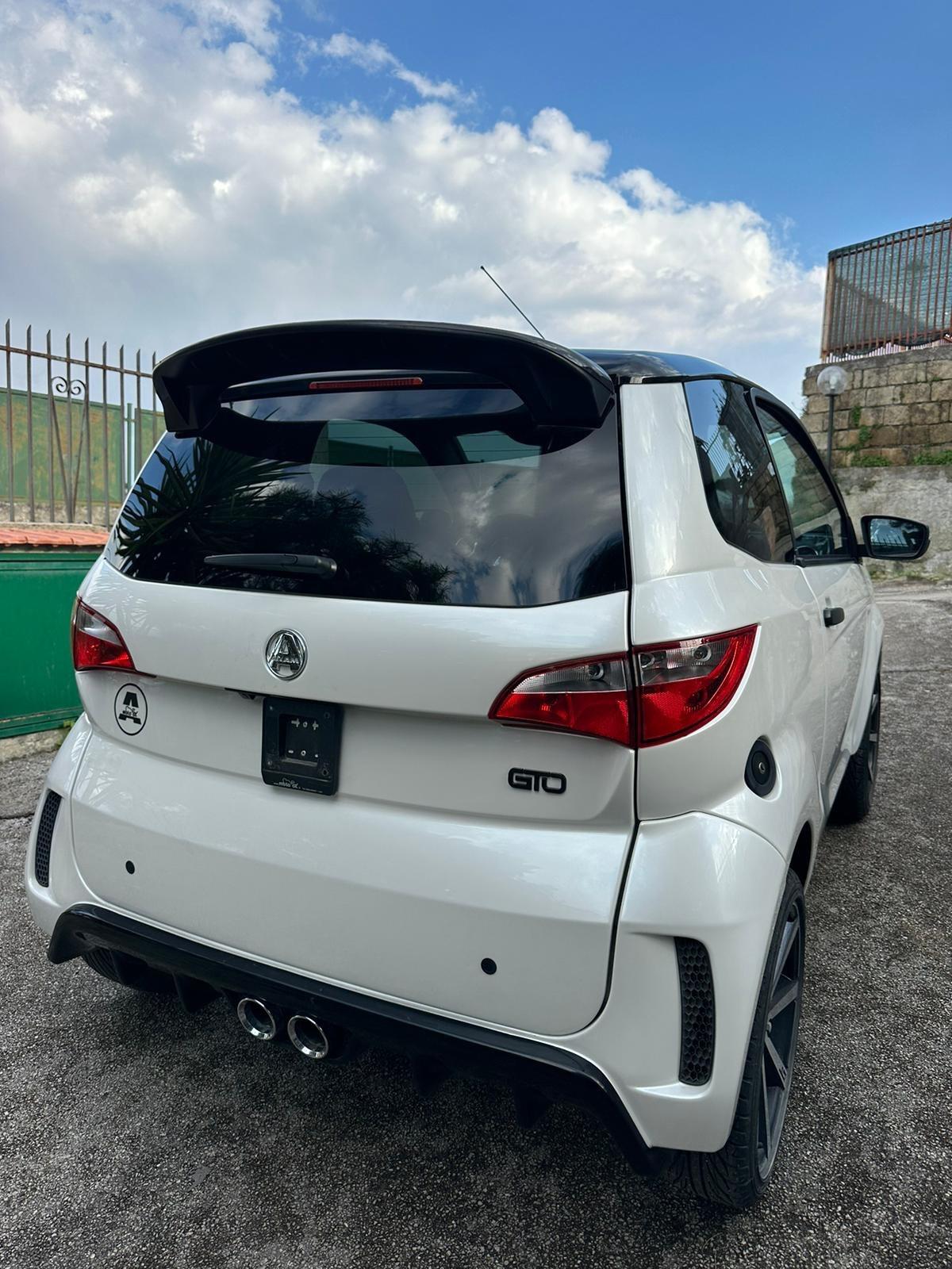 Aixam emotion gto white 2022 6500 km full