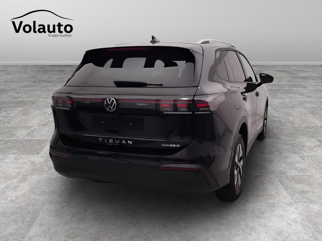 VOLKSWAGEN Tiguan III 2024 - Tiguan 1.5 tsi ehybrid Life 204cv dsg