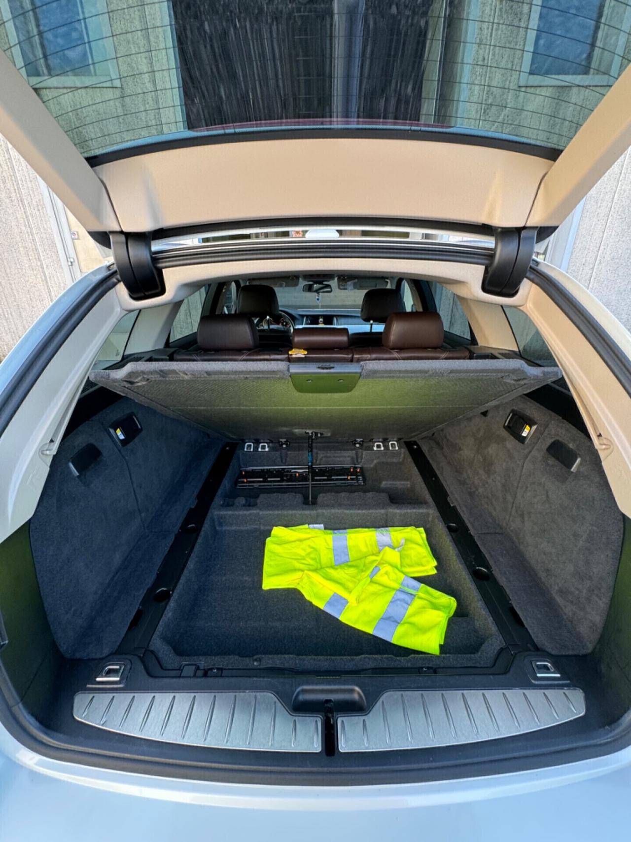 Bmw 520 520d xDrive Touring Luxury