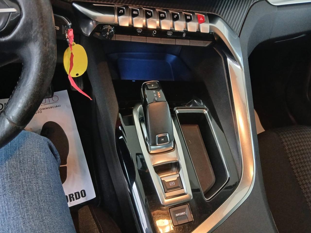 Peugeot 3008 BlueHDi 130 S&S Business