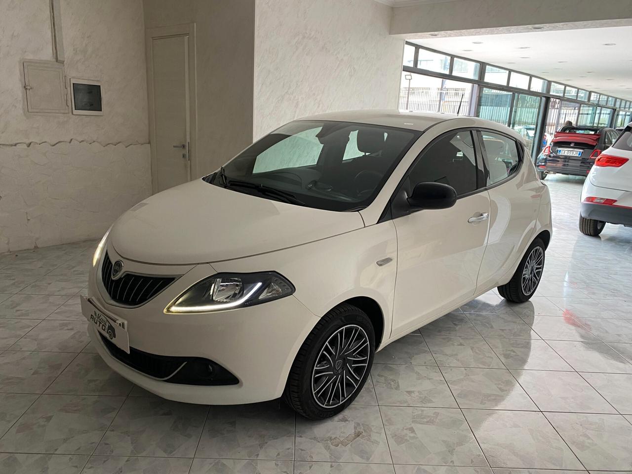 Lancia Ypsilon 1.0 FireFly 5 porte S&S Hybrid Gold