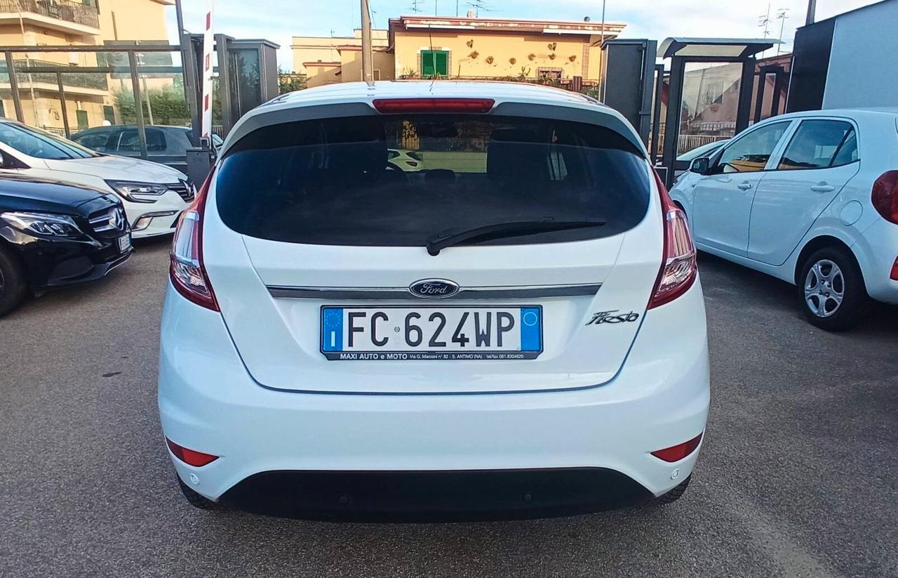 Ford Fiesta TITANIUM SENZA BS PAGA