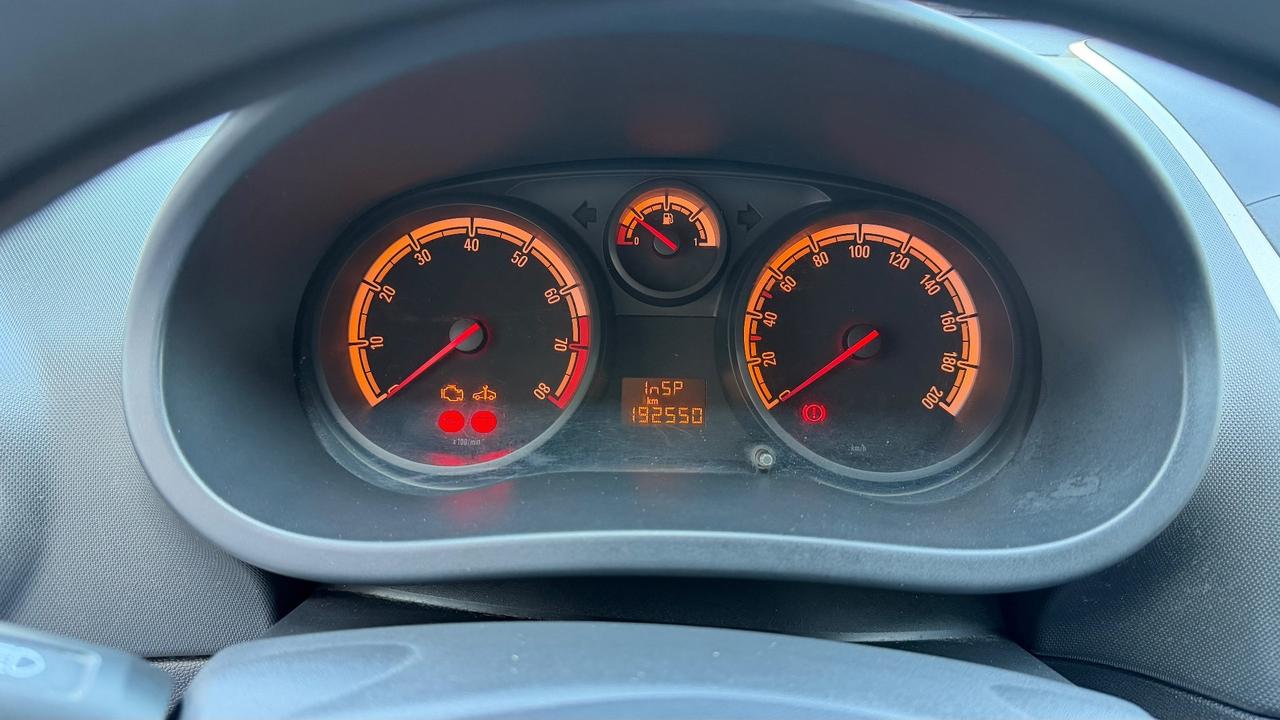 Opel Corsa 1.2 5 porte Cosmo