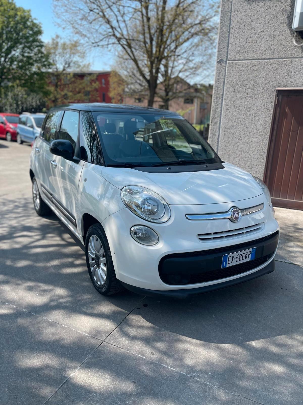 Fiat 500L Natural Power Lounge