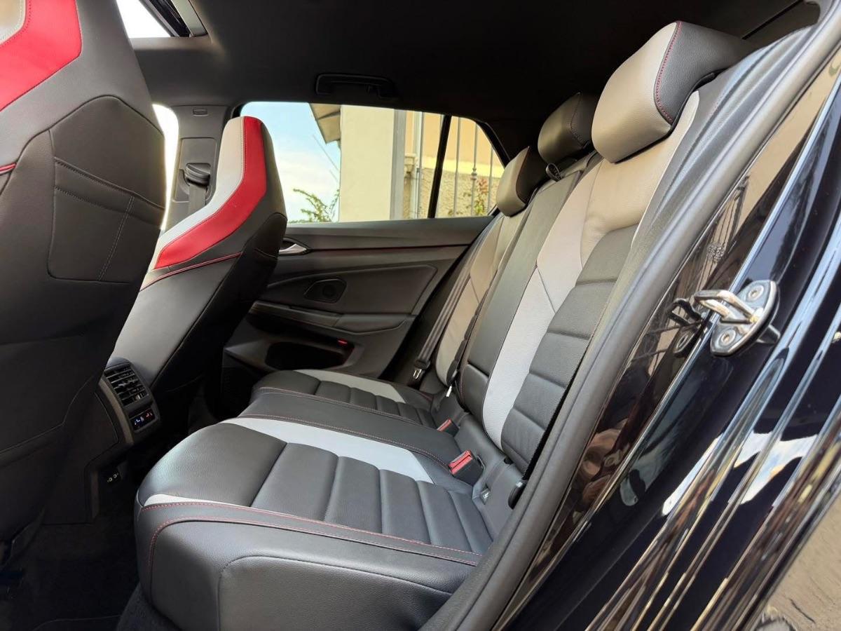 Volkswagen Golf 8 GTI 2.0 TSI 245CV