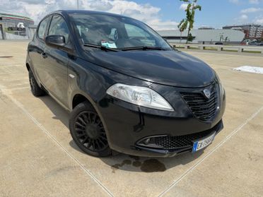 Lancia Ypsilon 1.2 69 CV 5 porte GPL Ecochic Silver