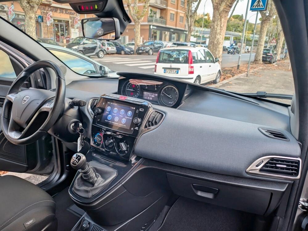 Lancia Ypsilon 1.0 Hybrid UNIPRO' SENZA VINCOLI DI FINANZIAMENTO