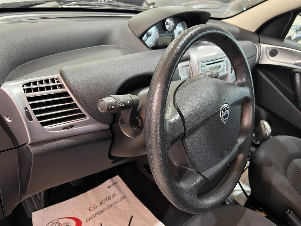 Lancia Ypsilon 1.2 60 CV - ELLE - 2010