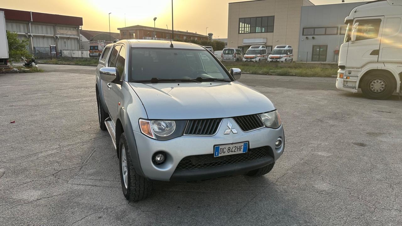 Mitsubishi L200 2.5 DI-D/136CV Double Cab Intense