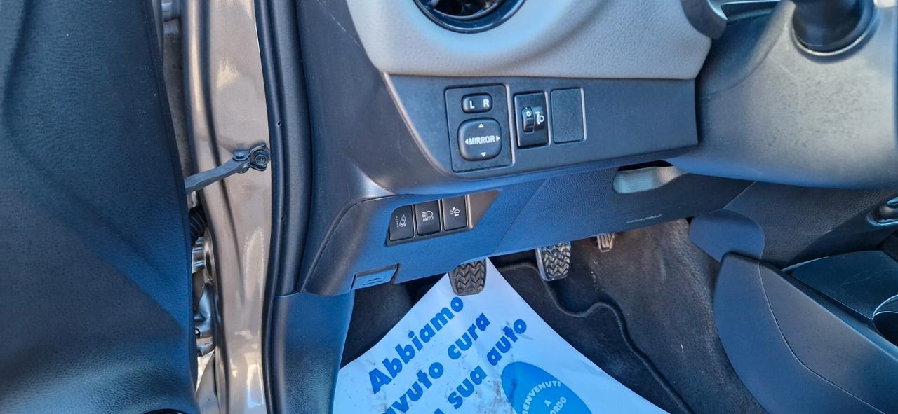 Toyota Yaris 1.0 5 porte Confort Navi 38.564 Km.