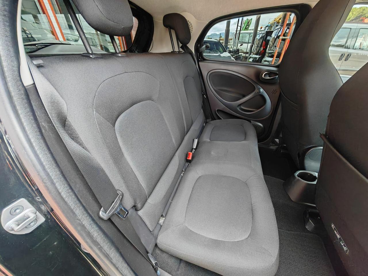 Smart Forfour 1,0 benzina 04/2017 Cv70 AUTOMATICA