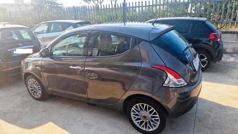 Lancia Ypsilon 1.3 M-Jet 95 CV S&S Gold