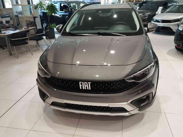 FIAT Tipo 1.5 Hybrid DCT 5 porte Cross