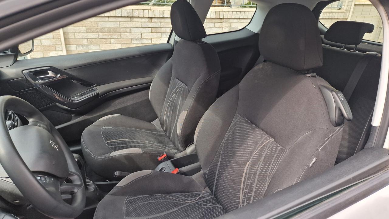 Peugeot 208 1.2 VTi 82 CV 3 porte Active
