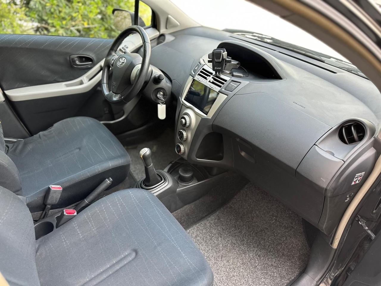 Toyota Yaris 1.0 5 porte Sol