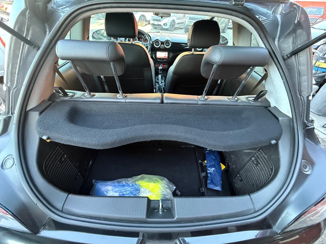 Adam 1.2 /rate/permute/garanzia/neopatentati