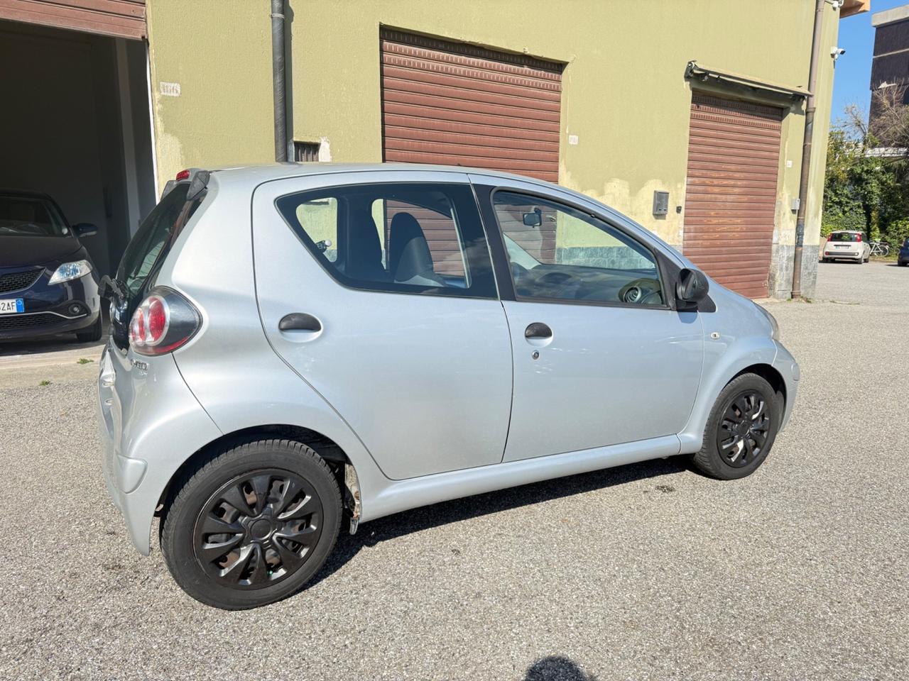 Toyota Aygo 1.0 12V VVT-i 5 porte Now