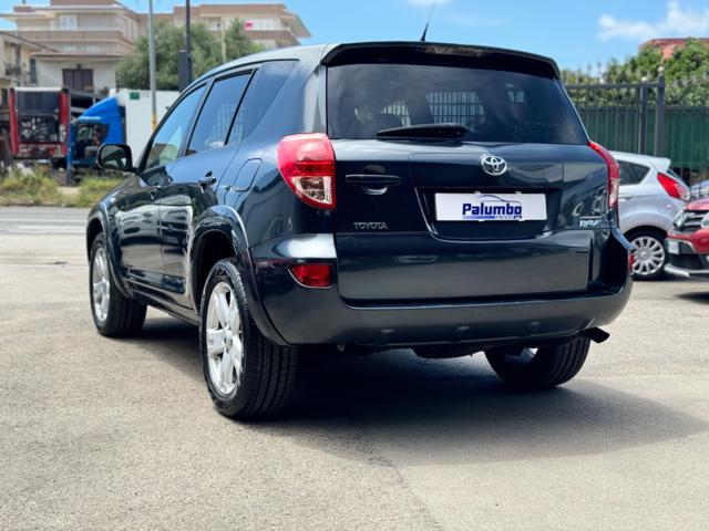 TOYOTA RAV 4 RAV4 2.2 D-4D 177 CV 4x4 Luxury